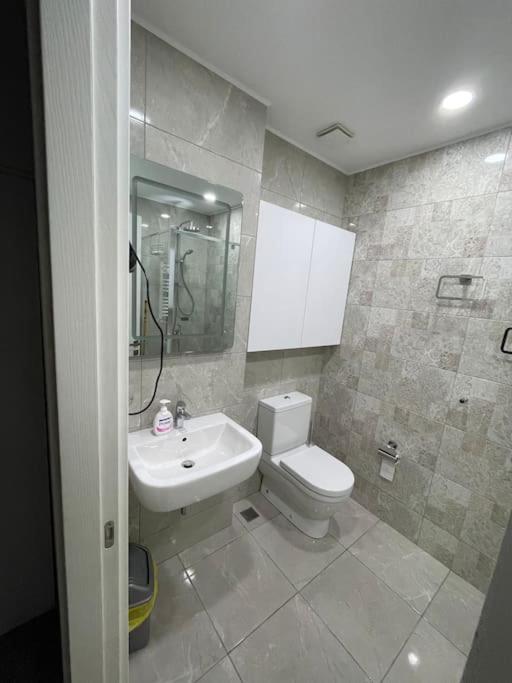 7Th Heaven Apartment In Central Tbilisi Eksteriør billede